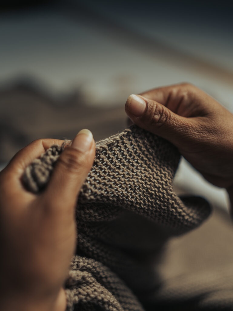Une maille fine qui se distingue par sa douceur et sa légèreté